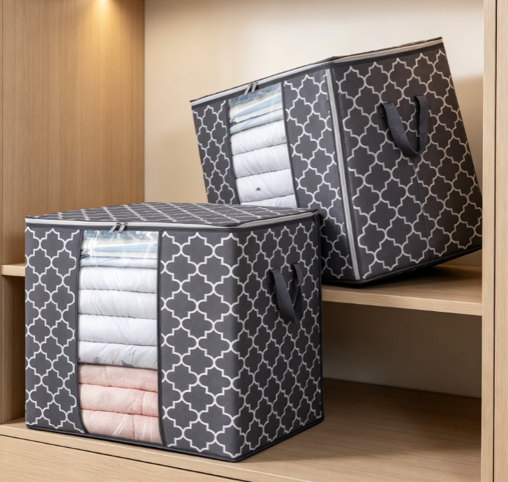 Storage Bin in Cotton-Linen Blend with Geometric Print on a Grey Background – Featuring a Transparent Window and Zipper Closure